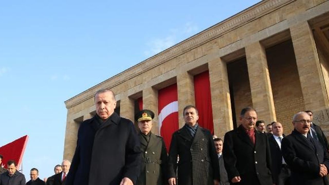 Cumhurbaşkanı Erdoğan, Anıtkabir'de düzenlenen törene katıldı