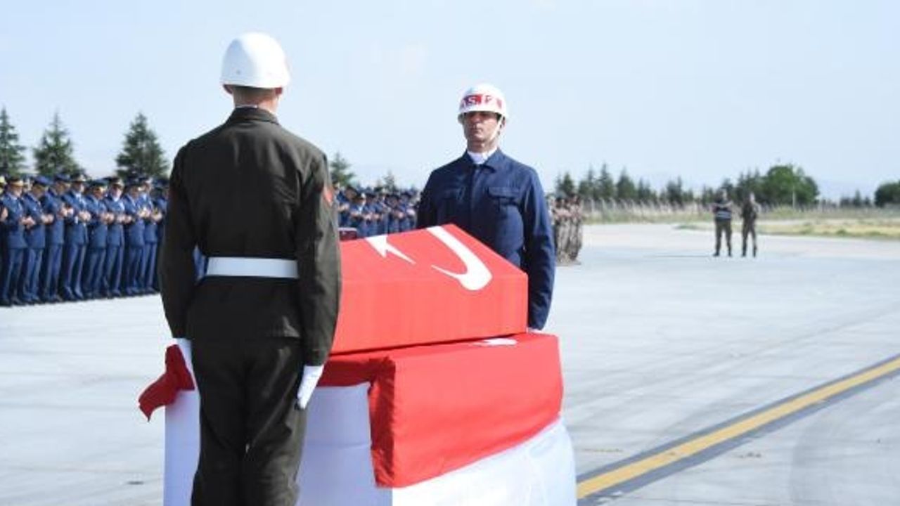 Şehit astsubay Harmankaya'nın cenazesi memleketi İzmir'e gönderildi