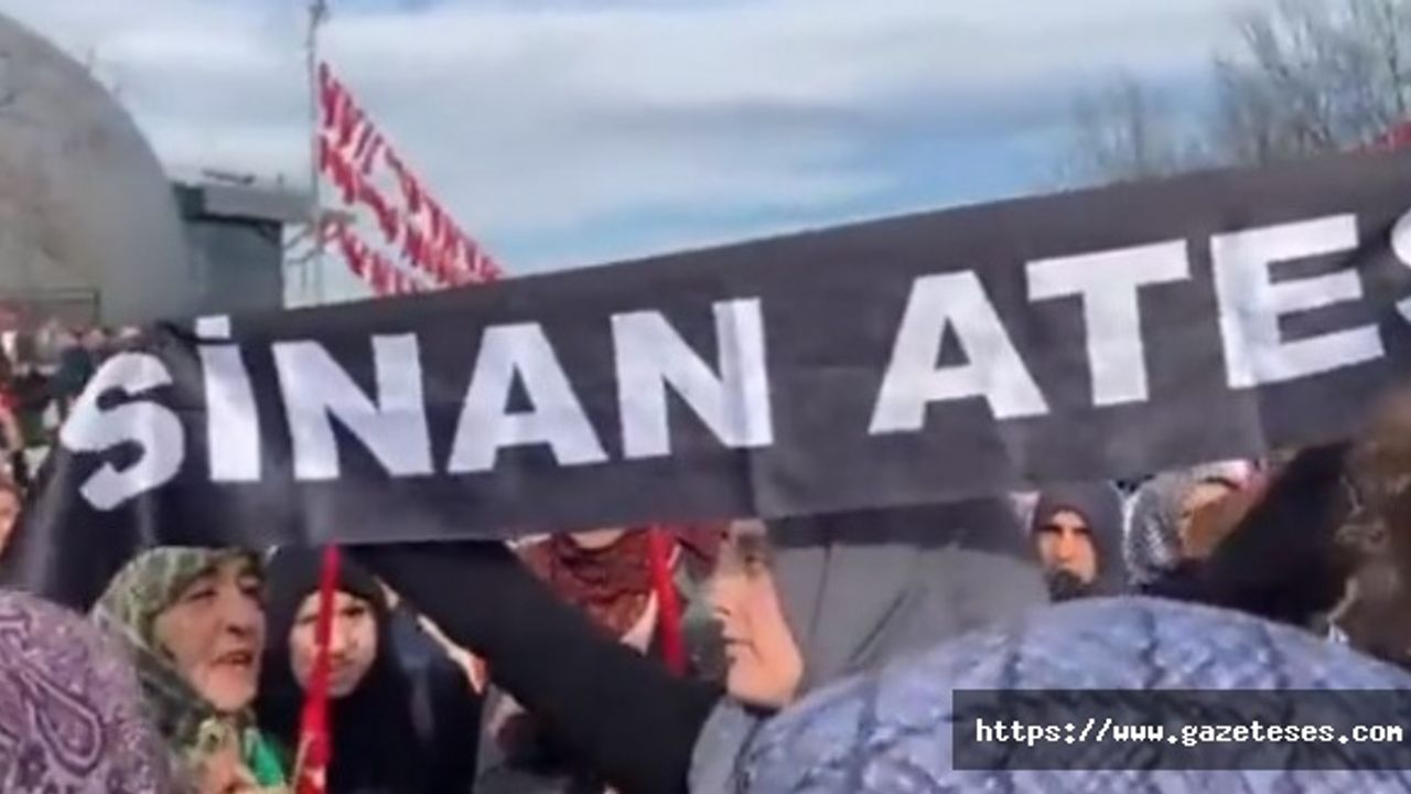 Erdoğan'ın mitinginde 'Sinan Ateş' pankartları indirildi! Gerginlik yaşandı