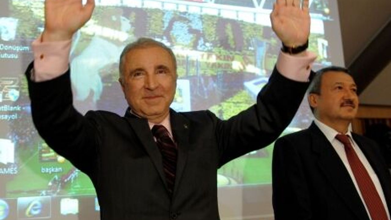 Ünal Aysal: Melo'yu transfer etmemiz için aldığı ücretten indirim yapması lazım