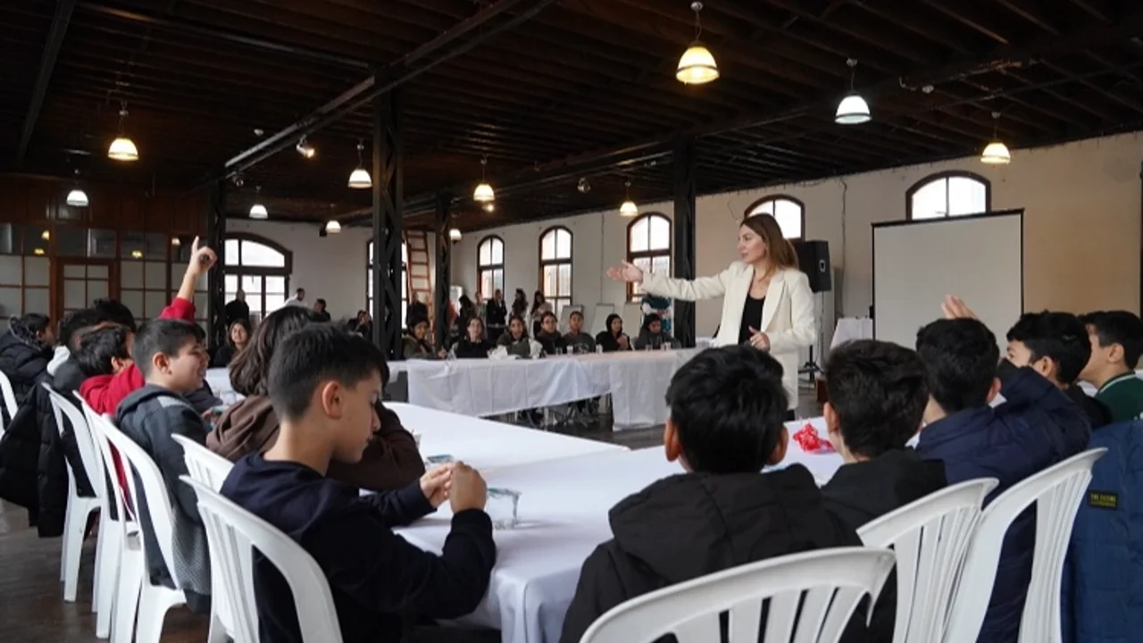 İzmirli çocukların gözünden afet risklerine karşı çalıştay