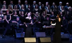Kocaeli'de Türk Sanat Müziği korosundan yılın son konseri