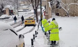 Gaziantep karla mücadelede yaya güvenliğini aksatmıyor
