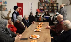İZMEK'te bağlama kursundan anlamlı dinleti