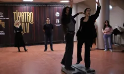 Sakarya Büyükşehir'in tiyatro okulunda eğitimler başladı