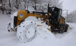 Sakarya'da karla mücadele mesaisi! 6 grup yolu ulaşıma açıldı