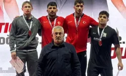 Sakaryalı sporcu Abdülsamet Antalya'da podyuma çıktı