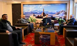 Ağrı'da gazetecilerden Emniyet Müdürü Önder'e ziyaret