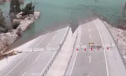 Antalya-Konya yoluna taşkın engeli! Geçici olarak trafiğe kapatıldı!