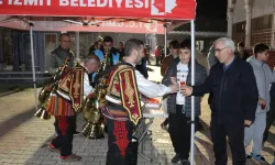 İzmit'te teravih sonrası gönülleri ısıtan ikram