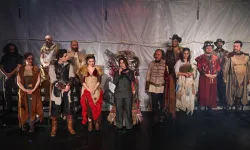 Maltepe Belediye Tiyatrosu 17. yılını 'Hamlet' ile kutladı