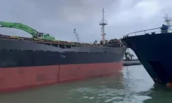 Bartın Limanı'nda iki gemi çarpıştı: Can kaybı yok!