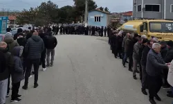 İpsala'da asırlık gelenek... Metrelerce uzayan bayramlaşma kuyruğu!