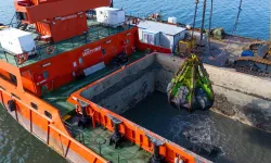 İzmir Körfezi'nden 1 milyon ton çamur çıkarıldı