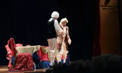 Kibarlık Budalası Sakarya'da sahnelendi