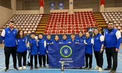 Bursa Büyükşehir Belediyespor Amasya'da madalyaları topladı