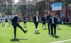 İzmir Bornova Belediyesi'nde dostluk sahaya taşındı