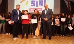 Kayseri Melikgazi'de minik müzisyenler ödüllerine kavuştu