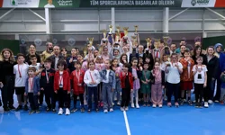 Konya Karatay'da 23 Nisan Turnuvası kupalarla taçlandı