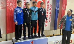 Konyalı güreşçiler madalyaları topladı