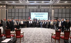 Yağlı Güreş Birliği'nde Ahmet Akın yeniden başkan seçildi