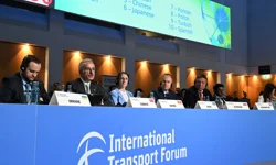 Bakan Uraloğlu, ITF'nin yeni dönem başkanı seçildi