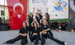 Bornova'da dans coşkusu