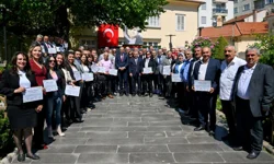 Bornova'da Muhtarlar Akademisi'nde mezuniyet heyecanı