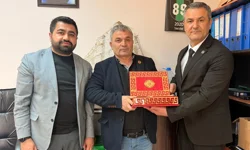 İzmit Belediyesi muhtarları mutlu günlerinde unutmuyor