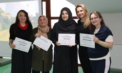 Kocaeli İZGİM'de anne adaylarının sertifika sevinci