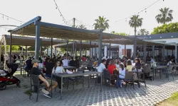 Mersin'de sosyal yaşamın adresi Büyükşehir kafeleri oldu