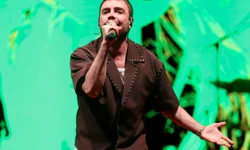Murat Dalkılıç sahnelere muhteşem dönüş yaptı