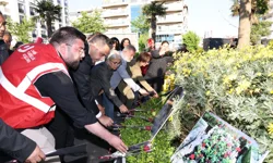 Üç fidan İzmir Çiğli'de anıldı