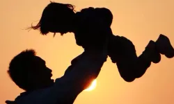 Baba sevgisi çocuğu şekillendiriyor