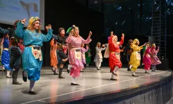 Bornova'da 'dansın renkleri' büyüledi