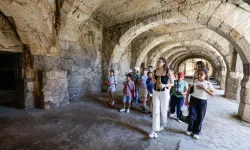 İzmir'in mirası çocuklarla geleceğe taşınıyor