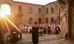 Trabzon Kızlar Manastırı'nda Opera Aryaları büyüledi