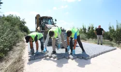 Bursa İnegöl Belediyesi'nin kırsalda parke taş uygulamaları devam ediyor
