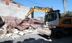 Bursa Osmangazi'de kaçak depoya af yok
