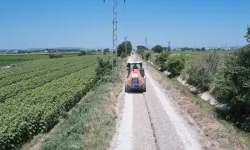 Manisa'da 4,5 kilometrelik ova yoluna asfalt