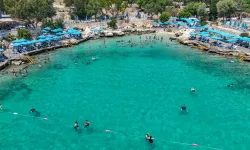 Mersin plajları tatilcilerin gözdesi oldu