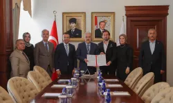 Bursa İnegöl'e 2 yeni Aile Sağlığı Merkezi yapımı için imzalar atıldı