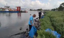 Kocaeli'nin kıyı şeritleri 10 ton atıktan arındırıldı