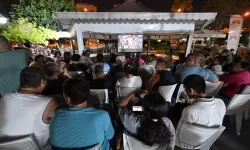 Mersin'de Engelsiz Yaşam Parkı'nda açık hava sinema keyfi