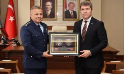 Türkiye'nin ilk Astronotu Alper Gezeravcı 5. Ana Jet Üs Komutanlığı görevine atandı