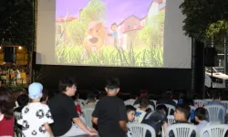 Bursa Osmangazi'de yaz akşamları film gösterimleriyle renkleniyor