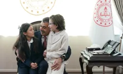 Cumhurbaşkanı Erdoğan ile şarkı söylemişlerdi... Bakan Tekin o çocukları ağırladı