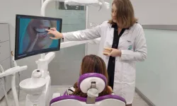 Diş hekimliği eğitimi teknoloji ve klinik deneyimle güçleniyor