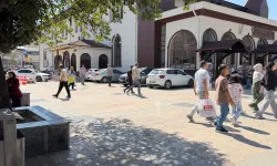 Düzce'de burası cami avlusu mu, otopark mı?