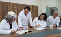 Öğretmen önlüğü standartları belirlendi